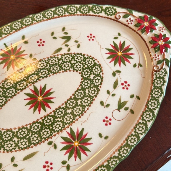 Temp-tations By Tara Old World Holiday Christmas Pointsettia Large Oval Platter - Picture 3 of 10